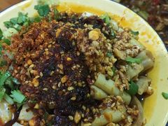 -拈签一笑黄牛肉辣卤串串