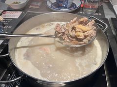 -尚尚仙·酸汤猪手·猪肚鸡火锅(华联万柳购物中心店)