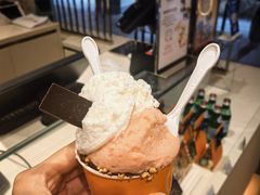 -VENCHI 闻绮(上海佛罗伦萨小镇店)