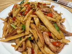 酸笋炒大肠-牛八宝桂林米粉(八里庄店)