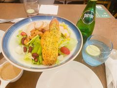慢烤鸡肉牛油果沙拉-3W咖啡(北大店)