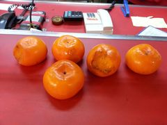 准备退货的涩柿子，不是一个，是尝过的都涩-卜蜂莲花(辽阳西路店)