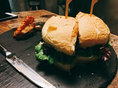 -HIGH FIVE哈福手工汉堡(桂林路店)