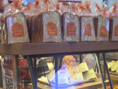 面包甜点陈列柜-山崎面包(苏州中心店)