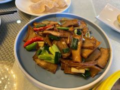 腊八蒜炒杏鲍菇-新加坡瑞珍•海河观景餐厅