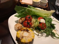 -恰餐厅及酒吧 CHAR Bar & Grill (北京丽都皇冠假日店)