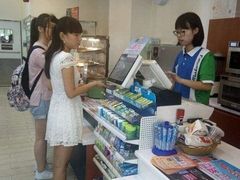 -全家便利店(仁庆路店)