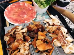 -云朵小院·石锅鱼·野生菌餐厅(蒗放店)