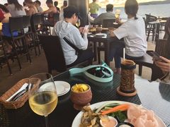 -Sunset Bar(丹绒亚路香格里拉店)