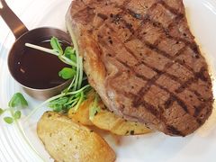 -Oasis Bar & Grill