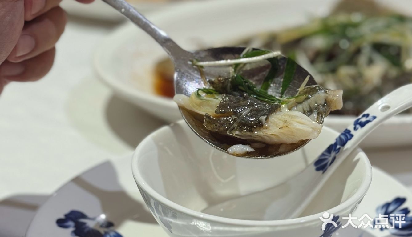 知粵賞味，以盤中風物，氤氳粵饌況味。