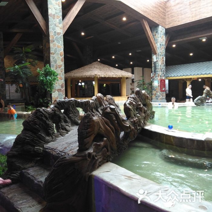 溪溪里温泉洗浴