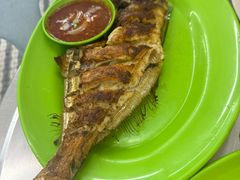 -明记烧鱼美味店