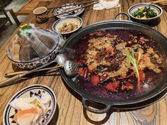 -旧街市鲜货老火锅(大光路店)