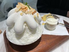 榴莲肉加榴莲芝士-丹礼糖甜品