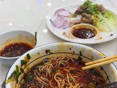 -伊穆祥牛肉面总店·清真