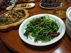 -牛头鱼庄·地道广西菜(鲁班店)