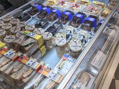 -85度C(生甜甜圈研究工坊·上海平凉店)