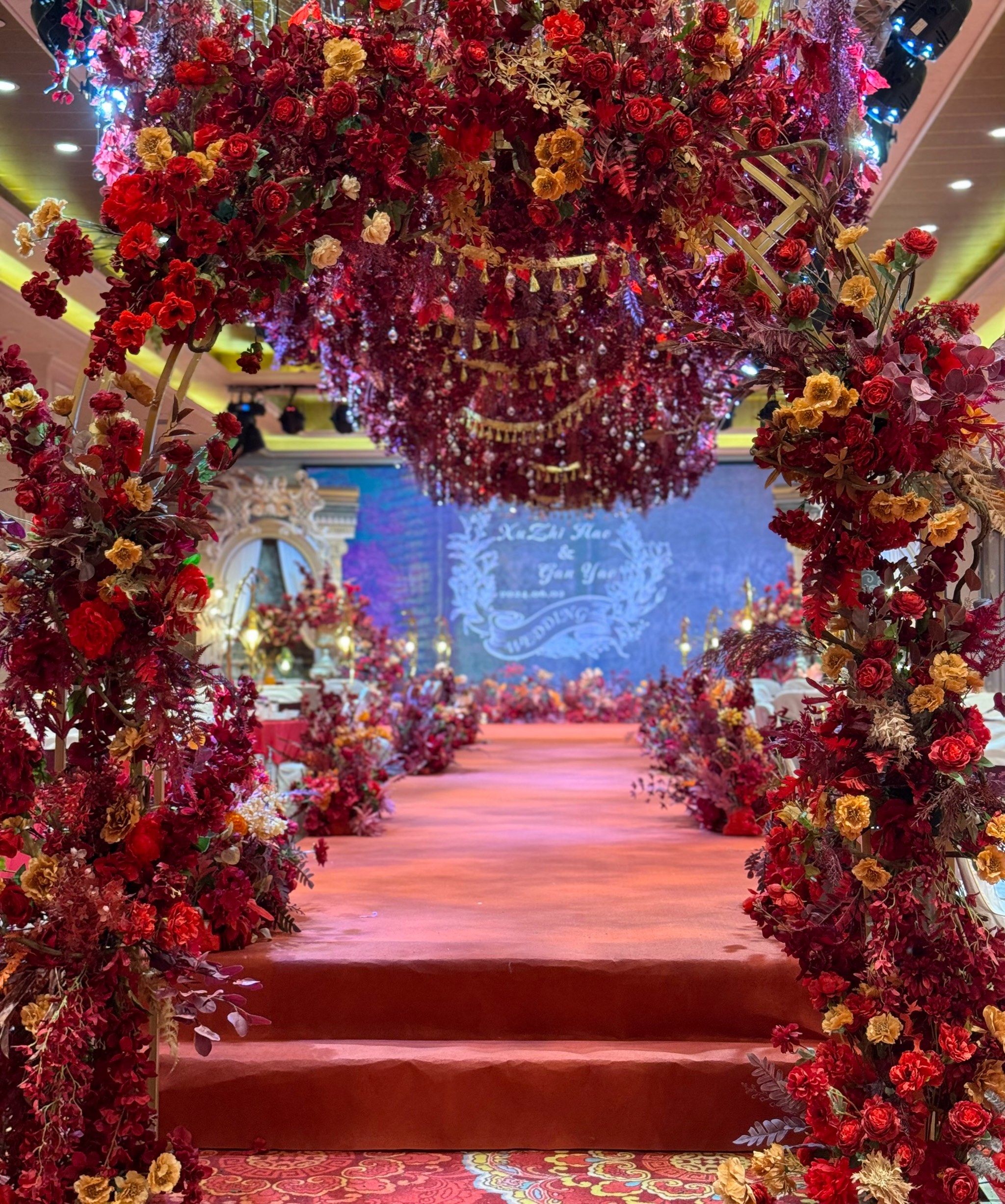 复古红金欧式吊顶婚礼🌹