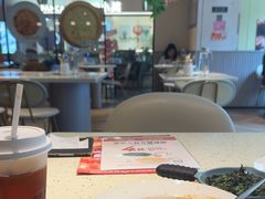 -必胜客(WOW中心城店)