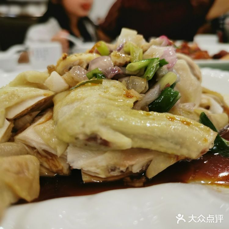 实惠是真实惠，人也是真多。