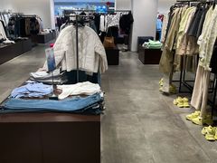 -URBAN REVIVO(青特万达广场店)