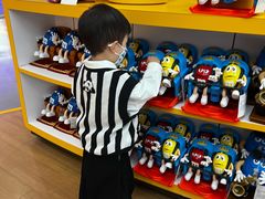 -m豆巧克力世界(上海世茂广场店)