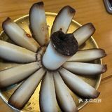 大咬烤肉满足感-闻老头菊花碳烤肉