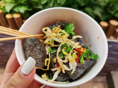 -八一路好吃街(雨田商务大厦店)