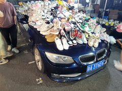 -吴山路夜市