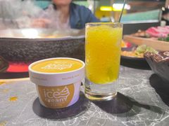 -湊湊火锅·茶憩(杭州湖滨银泰in77店)