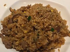 日和芝麻牛肉玄米炒饭-意八餐厅(黄大仙中心店)