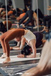 -无界瑜伽普拉提