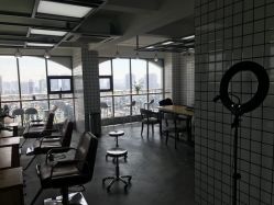 -88潮牌造型烫发·染发