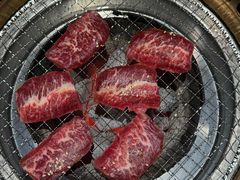 -山川小町·极番烧肉(新地假日广场店)
