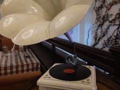 -邓丽君音乐主题餐厅