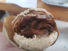 烧饼夹肉-李小老烧饼(常营民族家园店)
