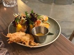 牛油果软壳蟹米纸卷-CHINCHIN 青青·泰国料理(万象食家店)