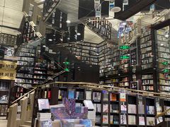 -钟书阁(群光广场店)