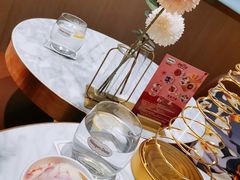 覆盆子白桃球-哈根达斯(西安北郊店)