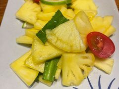 青柠檬拌鲜菠萝-云海肴·汽锅鸡·云南菜(天津国金汇店)