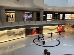 -香港ELEMENTS圆方