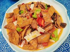 -三江源美食城