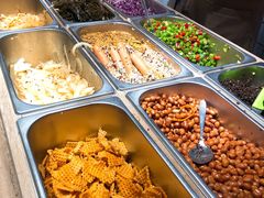 自助取餐区-三兄弟高炉烧饼