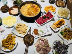 -贵府酸汤牛肉火锅·贵州老字号(飞山街店)