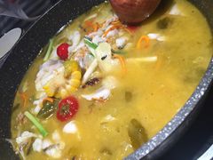 -山城外·非遗酸菜鱼(新都汇融店)