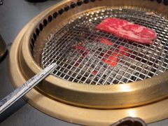 -铭牛烧肉·和牛海鲜自助(高新月牙湖店)