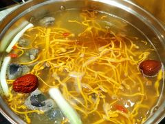 鲜人参乌鸡汤-丫丫汤膳打边炉(宏府408坊店)