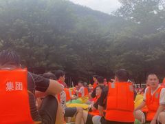 -尧山大峡谷漂流