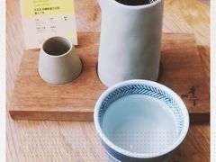 -彳亍咖啡·这里(水湾路店)
